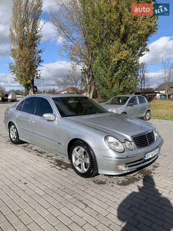 Седан Mercedes-Benz E-Class 2002 в Борщеві