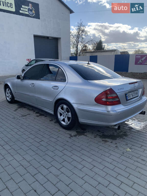 Седан Mercedes-Benz E-Class 2002 в Борщеві