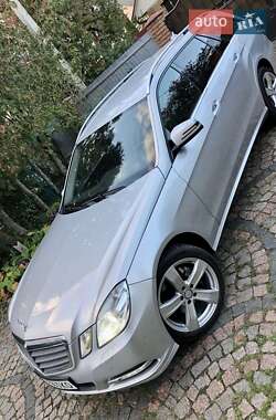 Универсал Mercedes-Benz E-Class 2012 в Киеве