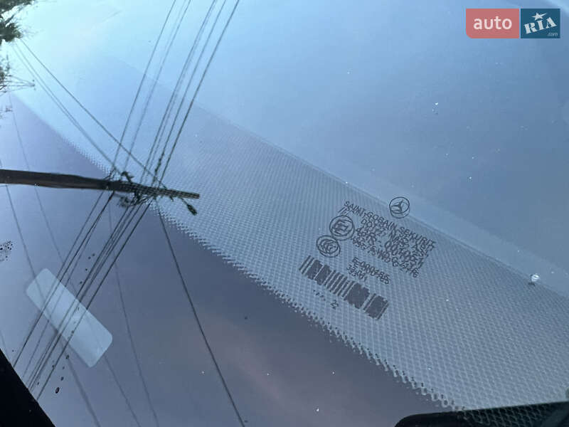 Седан Mercedes-Benz E-Class 2012 в Киеве