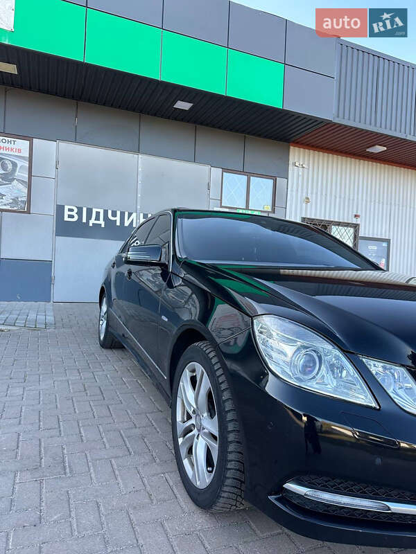 Седан Mercedes-Benz E-Class 2011 в Виннице фото 5 Седан Mercedes-Benz E-Class 2011 в Виннице