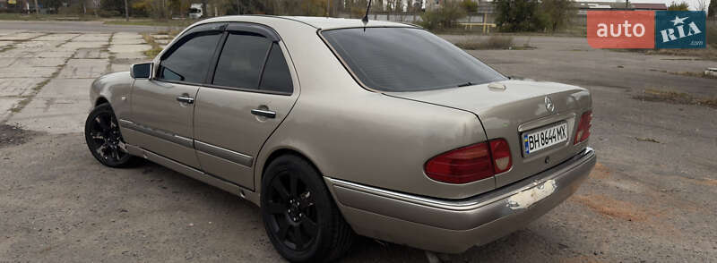 Седан Mercedes-Benz E-Class 1997 в Білгороді-Дністровському