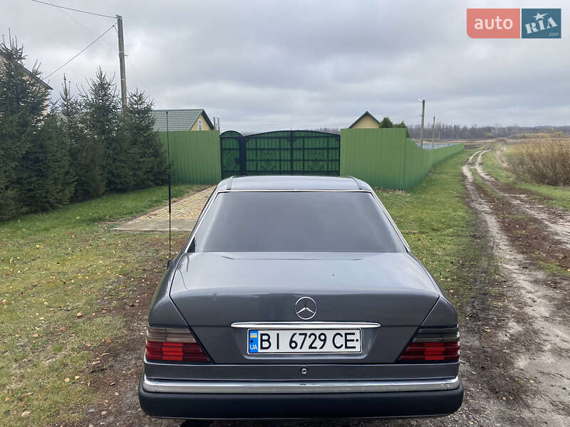 Седан Mercedes-Benz E-Class 1988 в Чутовому