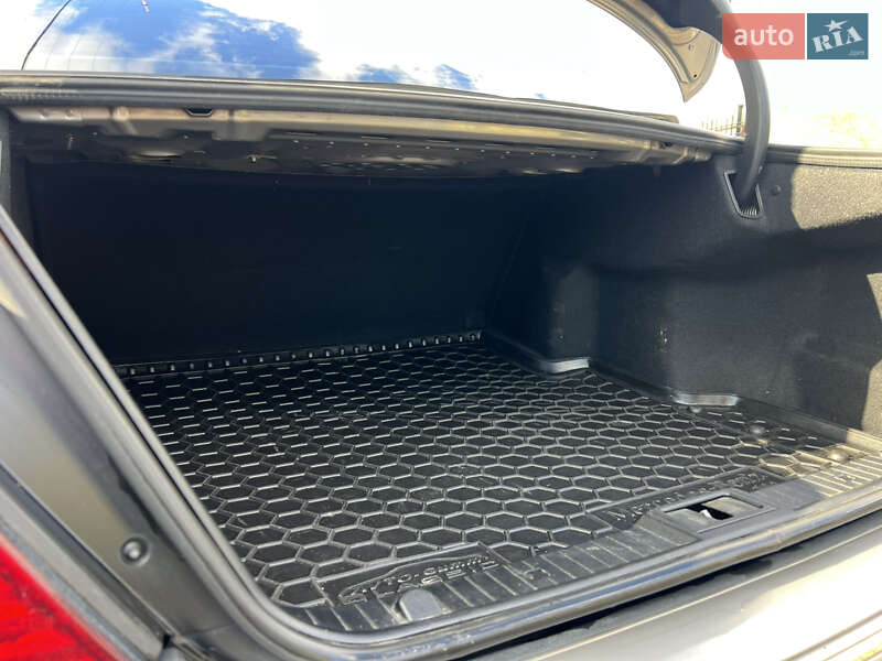 Седан Mercedes-Benz E-Class 2005 в Киеве фото 10 Седан Mercedes-Benz E-Class 2005 в Киеве