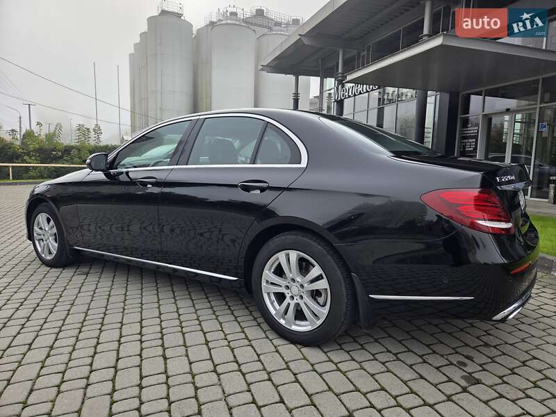 Седан Mercedes-Benz E-Class 2017 в Львові фото 11 Седан Mercedes-Benz E-Class 2017 в Львові