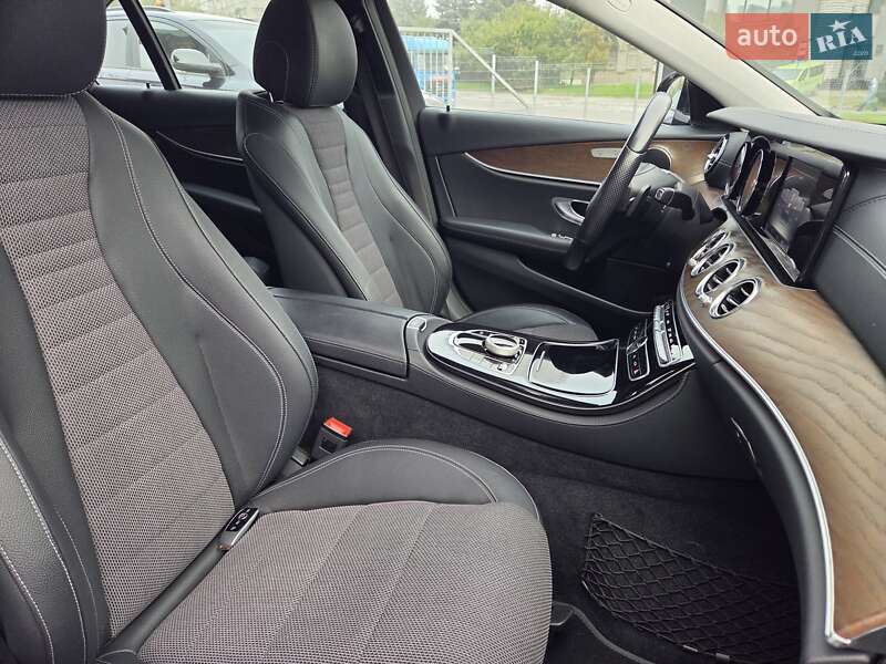 Седан Mercedes-Benz E-Class 2017 в Львові фото 17 Седан Mercedes-Benz E-Class 2017 в Львові