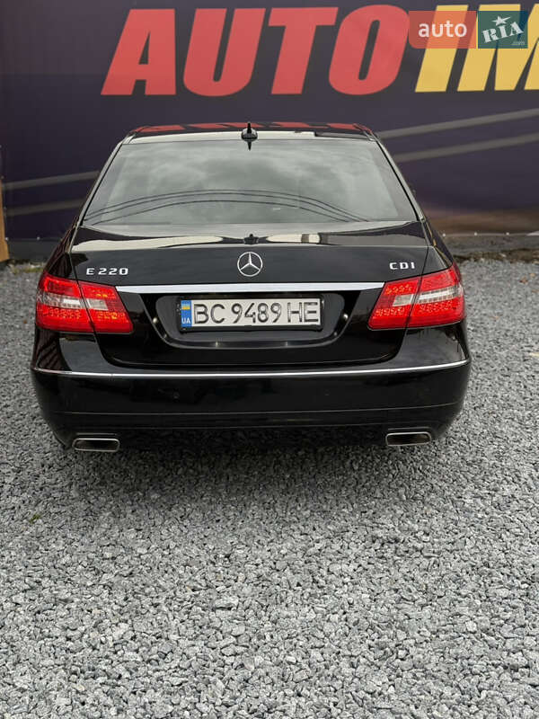 Седан Mercedes-Benz E-Class 2012 в Стрые