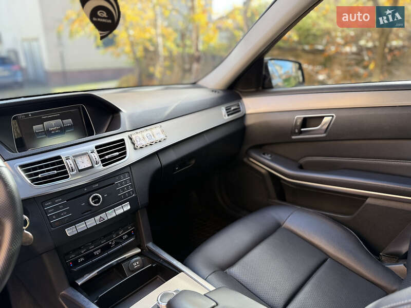 Седан Mercedes-Benz E-Class 2015 в Іршаві