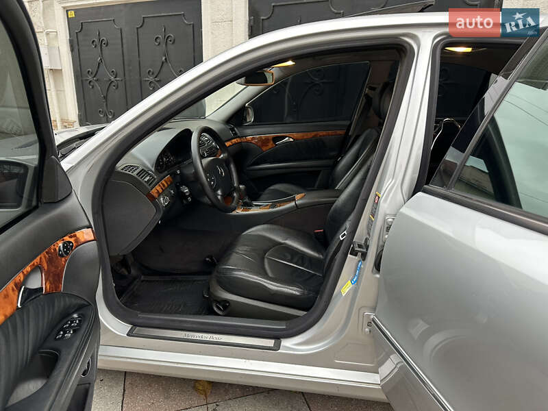 Седан Mercedes-Benz E-Class 2002 в Одессе