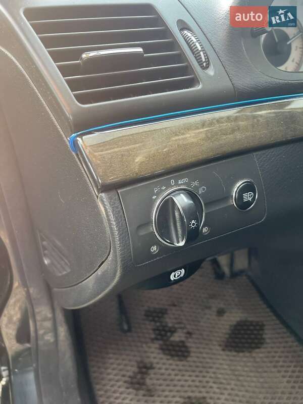 Седан Mercedes-Benz E-Class 2002 в Ужгороде