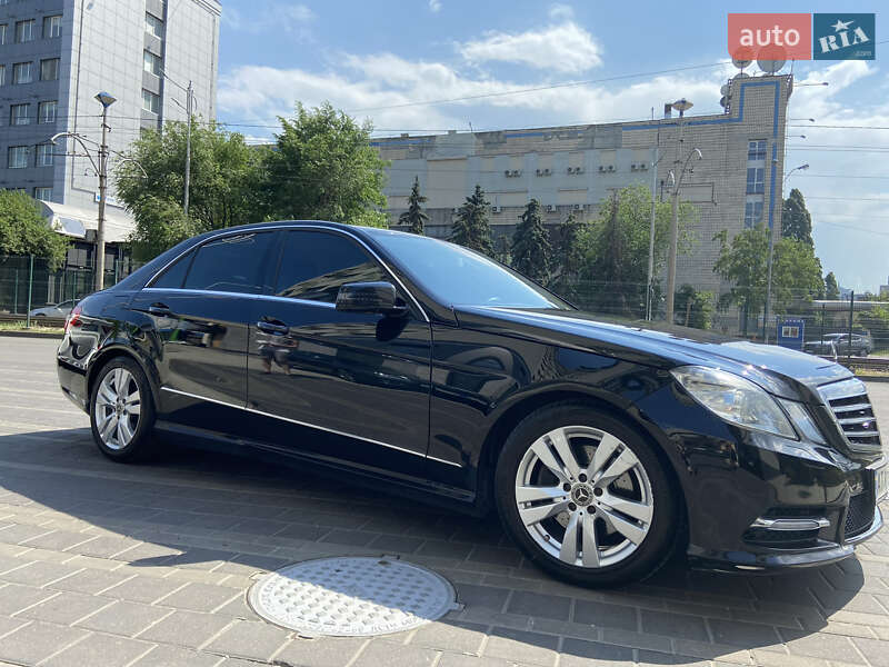 Седан Mercedes-Benz E-Class 2012 в Києві фото 12 Седан Mercedes-Benz E-Class 2012 в Києві