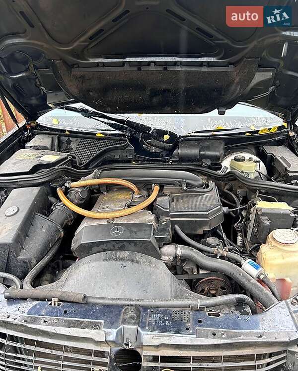 Седан Mercedes-Benz E-Class 1996 в Лебедині