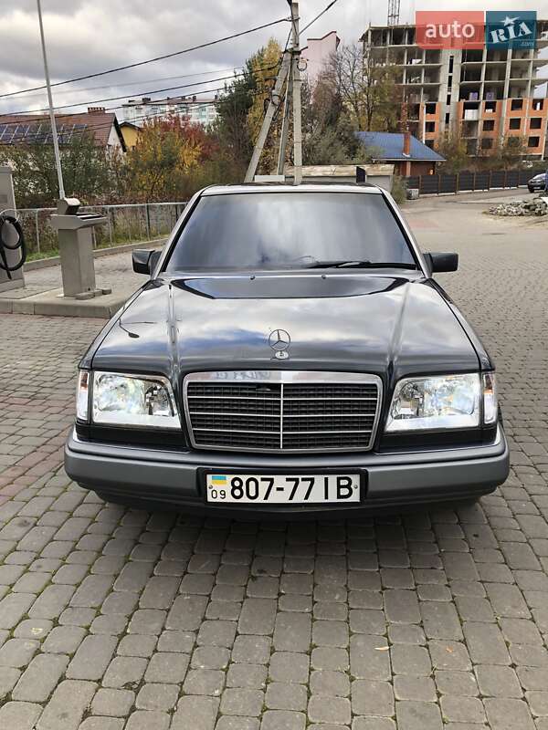Седан Mercedes-Benz E-Class 1995 в Ивано-Франковске