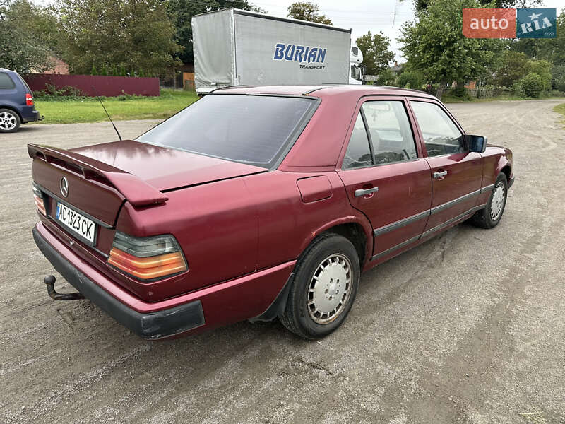 Седан Mercedes-Benz E-Class 1985 в Любомле фото 5 Седан Mercedes-Benz E-Class 1985 в Любомле