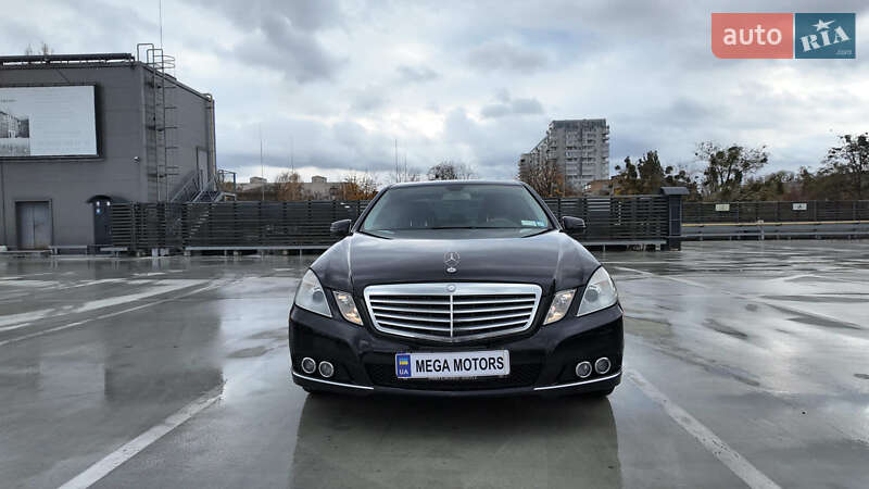Седан Mercedes-Benz E-Class 2010 в Киеве