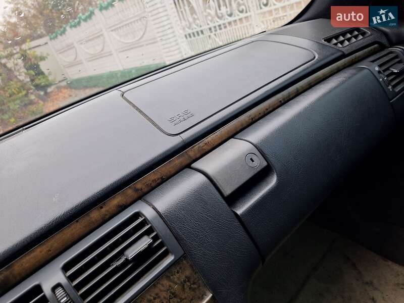 Седан Mercedes-Benz E-Class 1997 в Черновцах