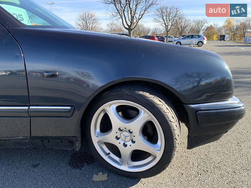 Седан Mercedes-Benz E-Class 1998 в Николаеве