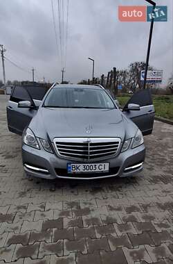 Універсал Mercedes-Benz E-Class 2011 в Рокитному