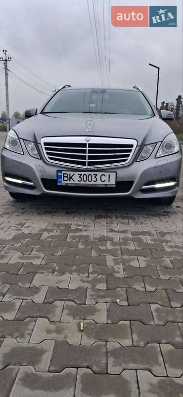 Універсал Mercedes-Benz E-Class 2011 в Білогородці