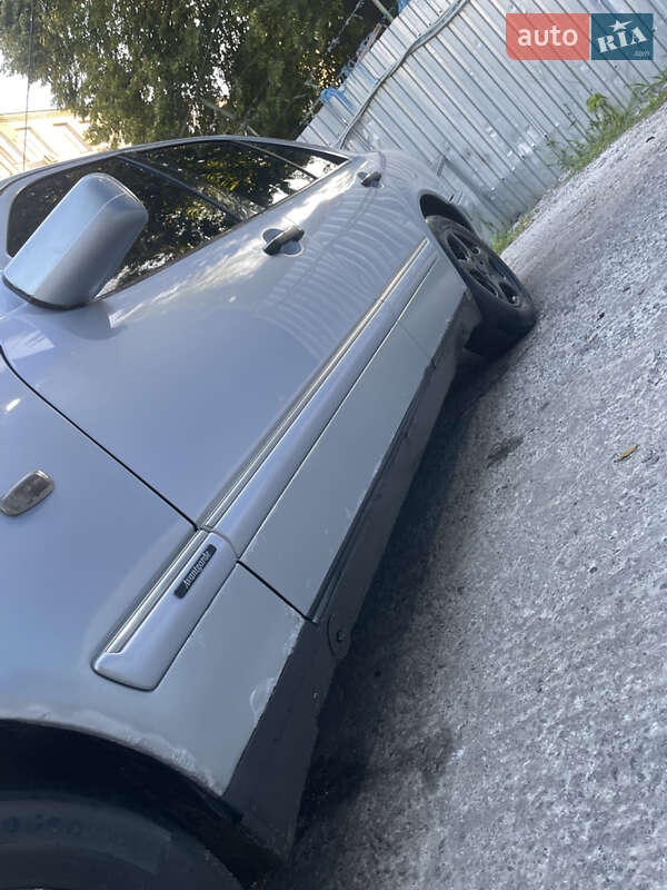 Седан Mercedes-Benz E-Class 1998 в Томашполі