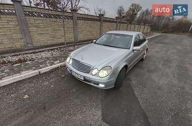 Седан Mercedes-Benz E-Class 2002 в Києві