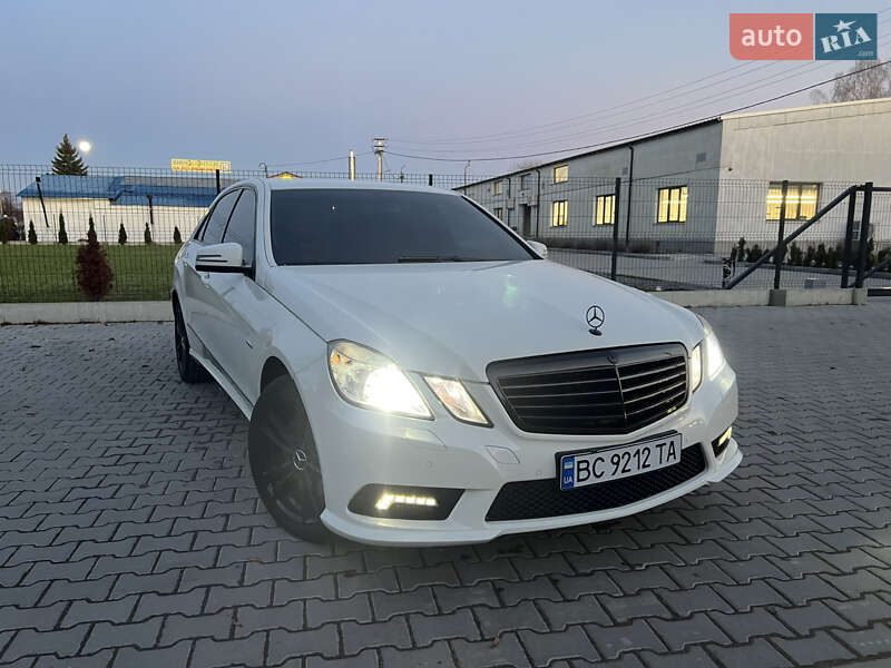 Седан Mercedes-Benz E-Class 2011 в Дрогобичі