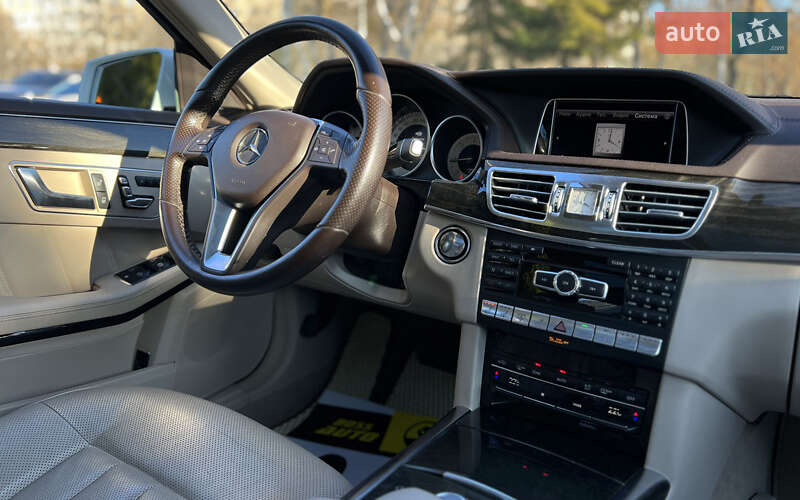 Седан Mercedes-Benz E-Class 2014 в Львові
