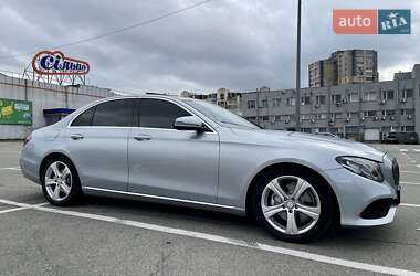 Седан Mercedes-Benz E-Class 2016 в Києві