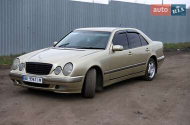 Седан Mercedes-Benz E-Class 2002 в Пирятине