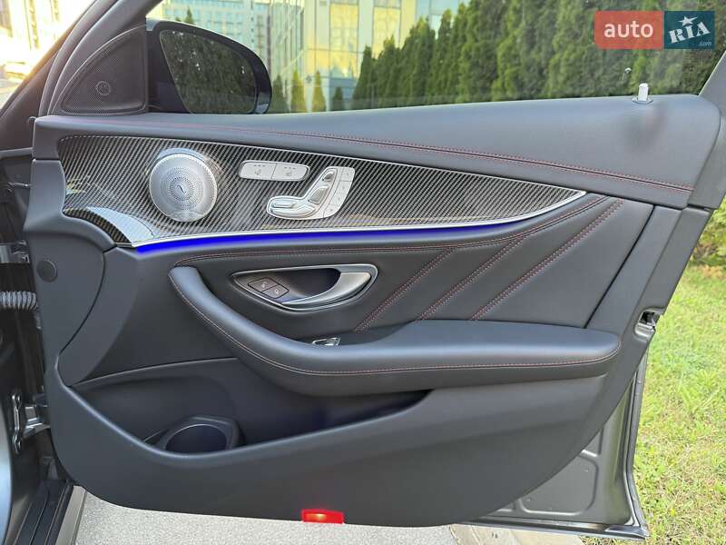 Седан Mercedes-Benz E-Class 2022 в Днепре