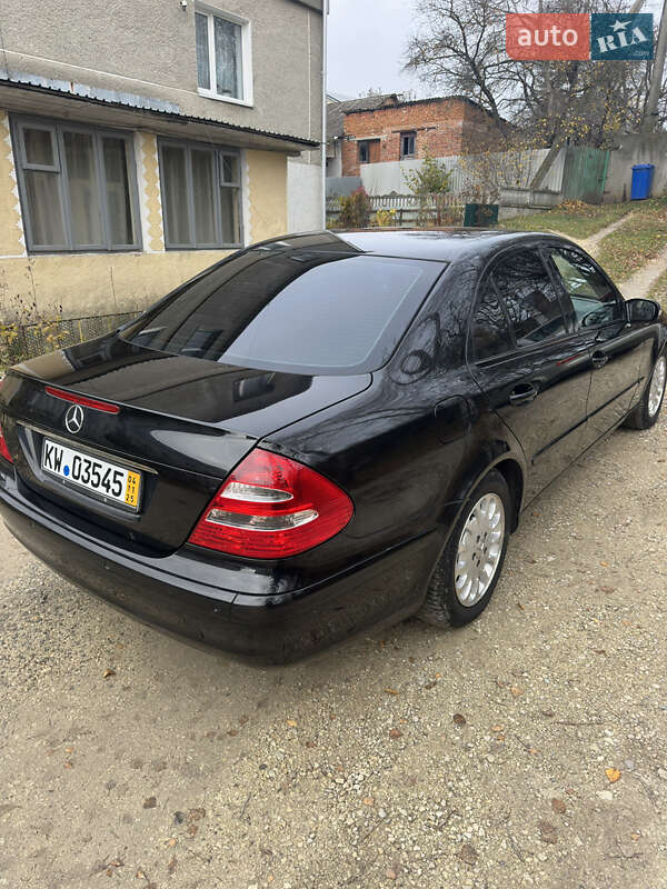 Седан Mercedes-Benz E-Class 2004 в Збараже