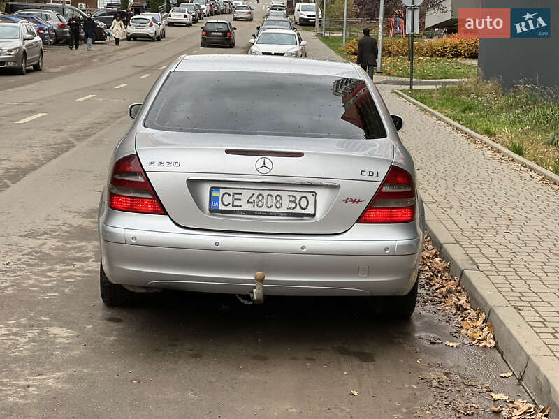 Седан Mercedes-Benz E-Class 2002 в Черновцах