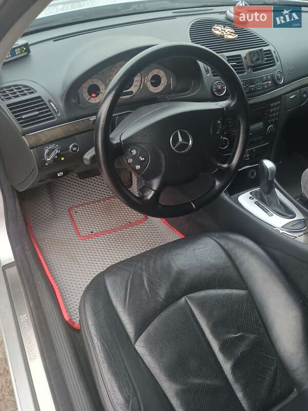 Седан Mercedes-Benz E-Class 2002 в Талалаевке фото 8 Седан Mercedes-Benz E-Class 2002 в Талалаевке