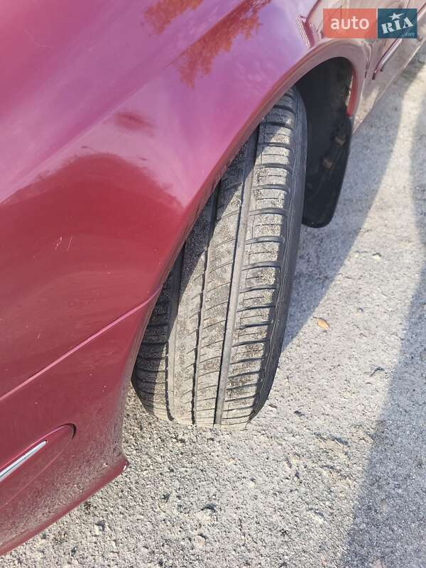 Седан Mercedes-Benz E-Class 2004 в Харькове