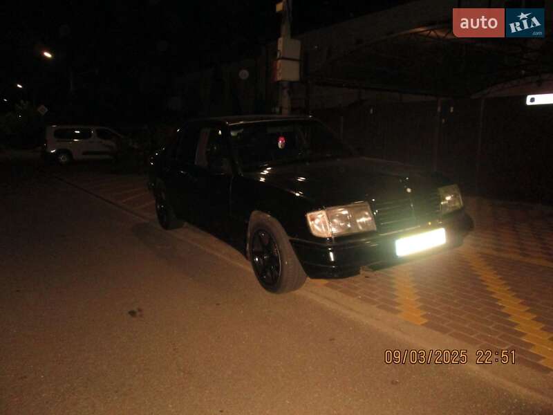 Mercedes-Benz E-Class 1992 Mercedes-Benz E-Class 1992