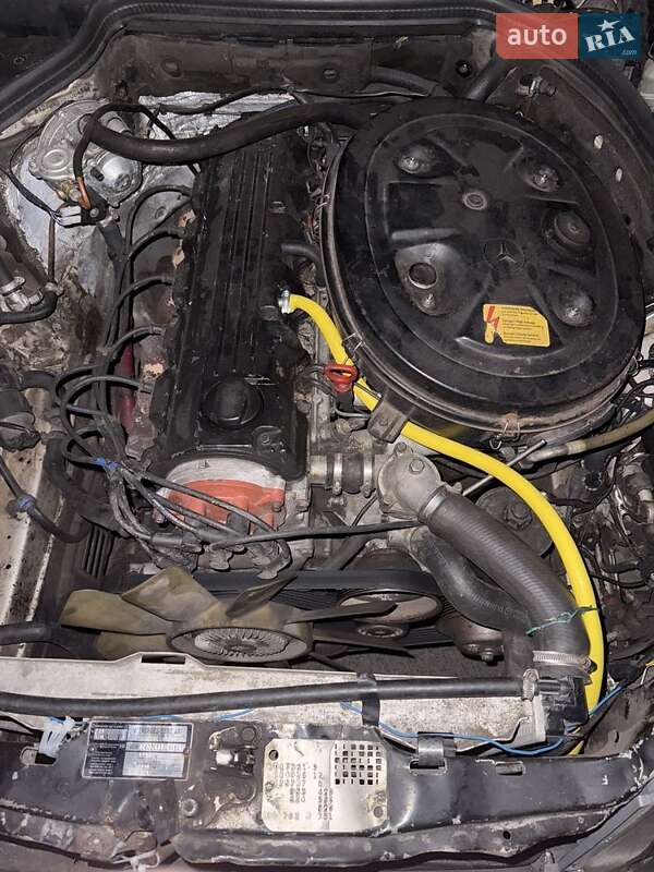 Седан Mercedes-Benz E-Class 1992 в Киеве