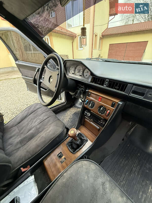 Седан Mercedes-Benz E-Class 1988 в Калуше фото 6 Седан Mercedes-Benz E-Class 1988 в Калуше