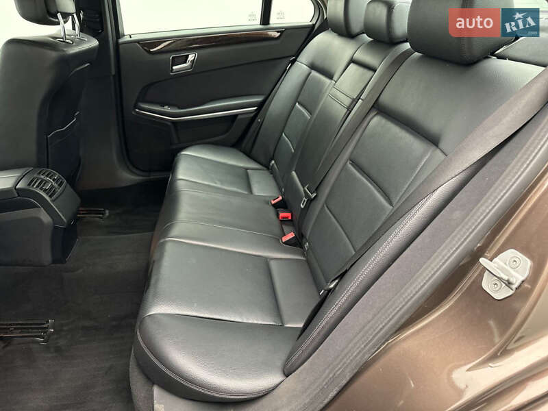 Седан Mercedes-Benz E-Class 2011 в Калуше