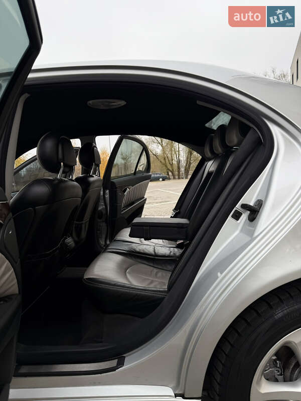 Седан Mercedes-Benz E-Class 2002 в Хмельницком