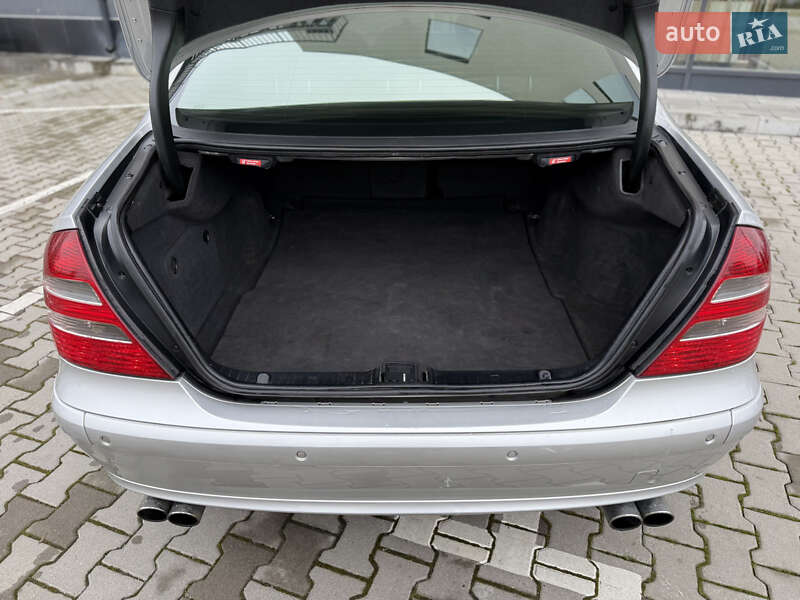 Седан Mercedes-Benz E-Class 2002 в Хмельницком