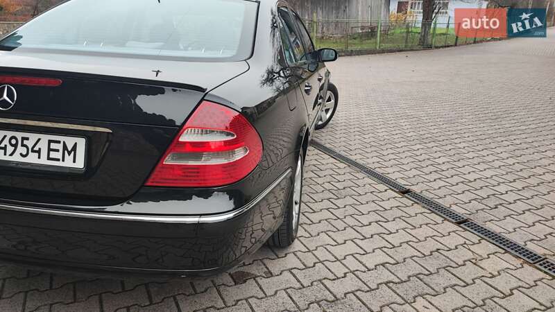 Седан Mercedes-Benz E-Class 2004 в Івано-Франківську
