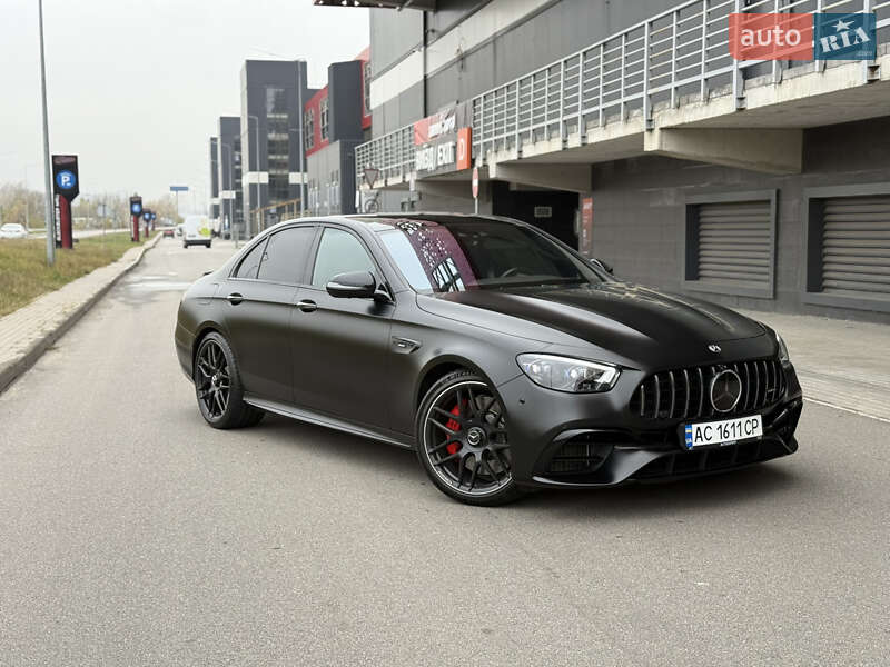 Седан Mercedes-Benz E-Class 2021 в Киеве