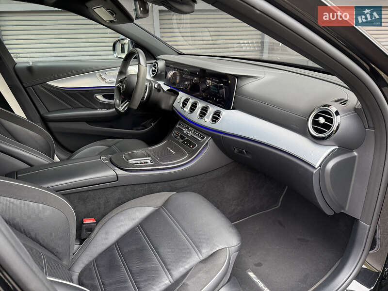Седан Mercedes-Benz E-Class 2021 в Киеве