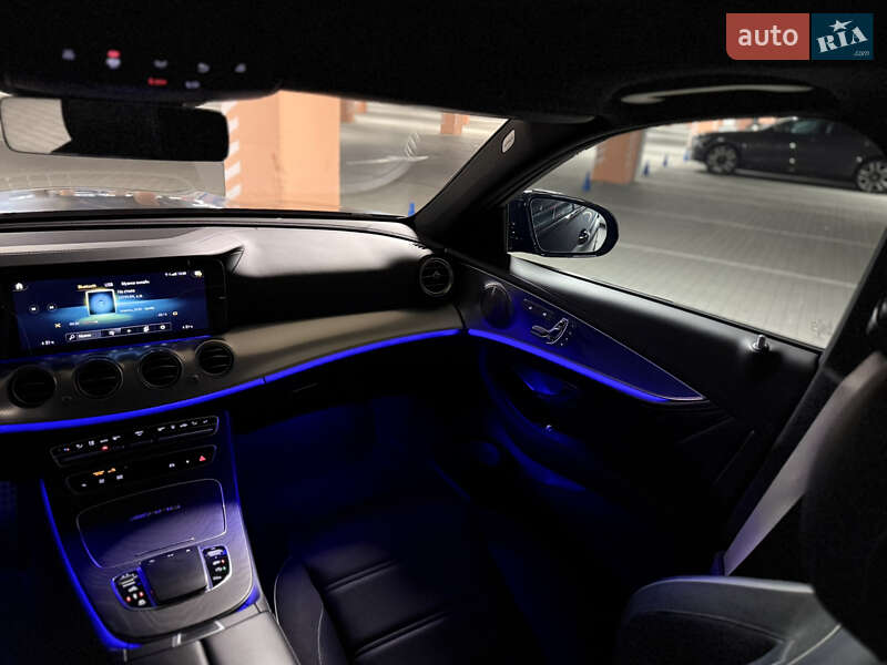 Седан Mercedes-Benz E-Class 2021 в Киеве