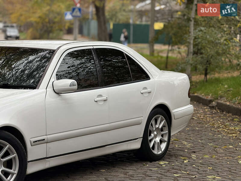 Седан Mercedes-Benz E-Class 2000 в Николаеве фото 35 Седан Mercedes-Benz E-Class 2000 в Николаеве