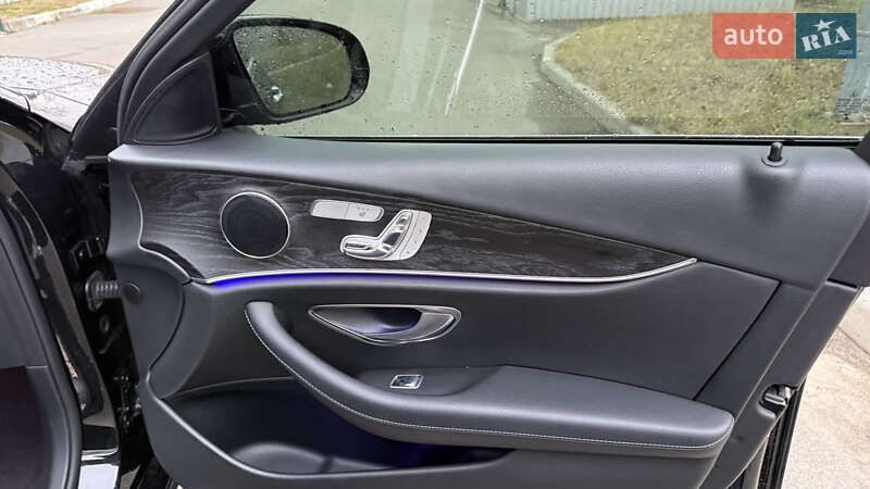 Седан Mercedes-Benz E-Class 2017 в Киеве фото 29 Седан Mercedes-Benz E-Class 2017 в Киеве