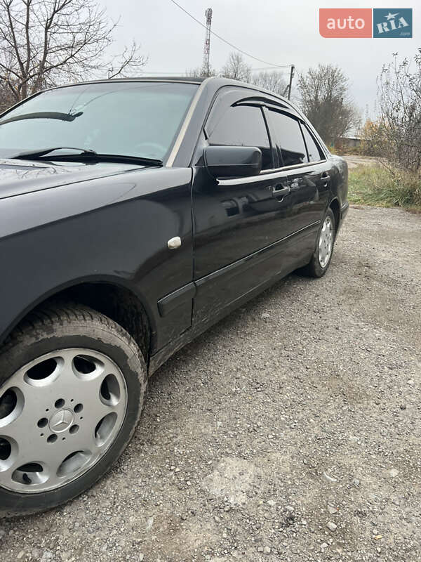 Седан Mercedes-Benz E-Class 1995 в Копычинце фото 3 Седан Mercedes-Benz E-Class 1995 в Копычинце