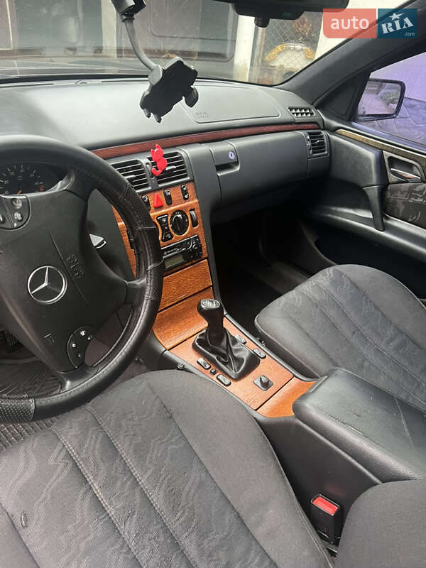 Седан Mercedes-Benz E-Class 1995 в Копычинце фото 12 Седан Mercedes-Benz E-Class 1995 в Копычинце