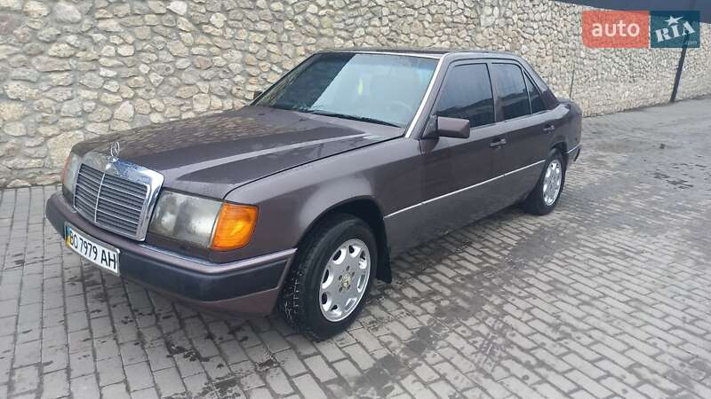 Седан Mercedes-Benz E-Class 1992 в Тернополі фото 10 Седан Mercedes-Benz E-Class 1992 в Тернополі