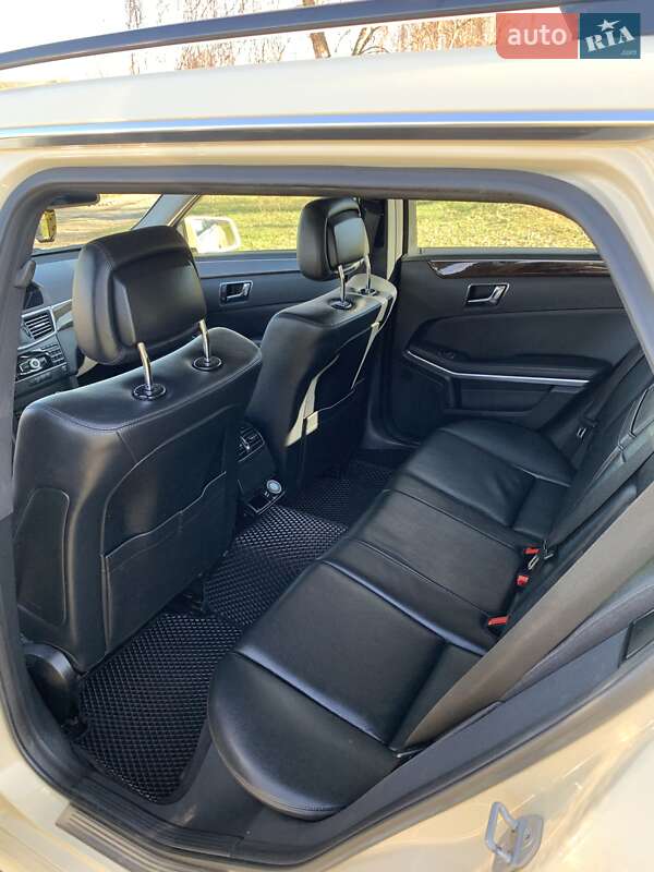Универсал Mercedes-Benz E-Class 2010 в Тернополе